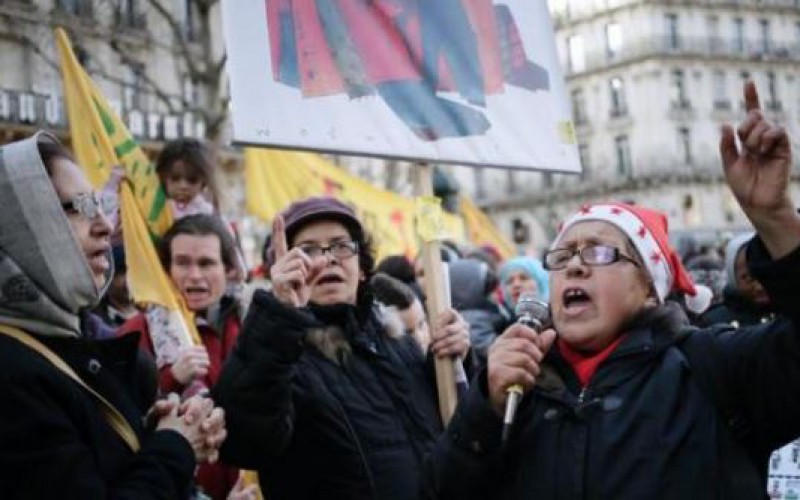 Quelques dizaines de personnes à la manifestation de Noël contre le mal-logement à Paris