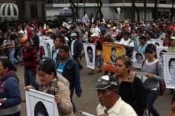 Mexique: nouvelle manifestation organisée par les familles des 43 étudiants disparus