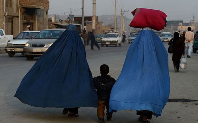 Afghanistan: à Kaboul, des femmes sont abandonnées dans l’indifférence générale (VIDEO)