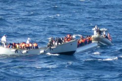 Des centaines de migrants naufragés sauvés en Méditerranée, au moins 10 morts