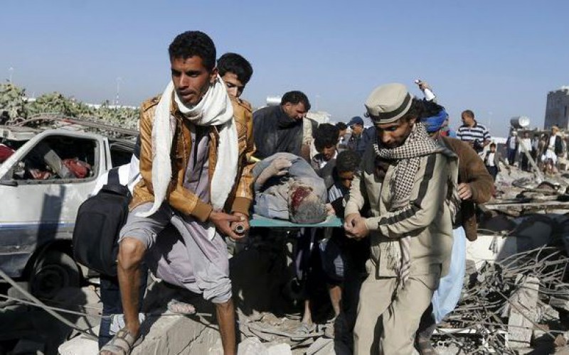 Poursuite des raids aériens de l’Arabie saoudite au Yémen, plus de 550 morts en un mois