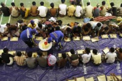 Environ 2 000 migrants de la minorité birmane des Rohingyas recueillis en Indonésie
