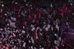 Un féminicide commis toutes les 31 heures en Argentine (vidéo)