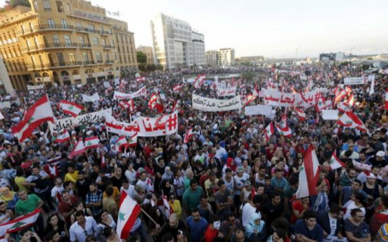 Liban: Des milliers de manifestants à Beyrouth contre le gouvernement