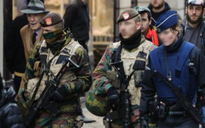 Alerte terroriste à Bruxelles: fermeture des métros, menace “imminente”
