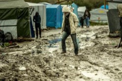 Douches trop rares, toilettes débordées… Les conditions de vie toujours plus dégradées dans la “jungle” de Calais