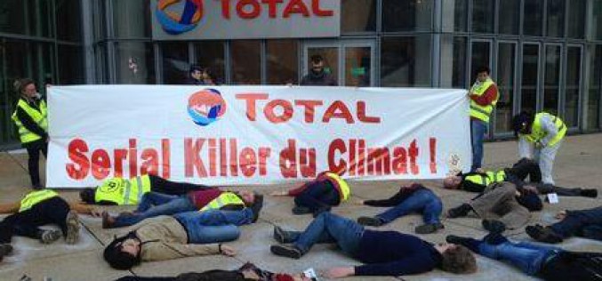 Total accusé de « crime contre l’humanité » par des militants écologistes