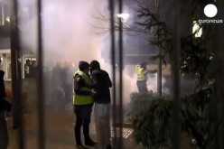 Pays-Bas : Violente manifestation contre un centre de réfugié –vidéo