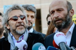 Turquie : prison ferme pour deux journalistes d’oppositions qui ont révélé la livraison des armes par le régime du président Erdogan à des groupes djihadistes en Syrie
