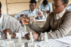 l’ONU: L’étude des sciences a un impact potentiellement transformateur sur les enfants vivant dans des zones affectées par un conflit à travers le monde