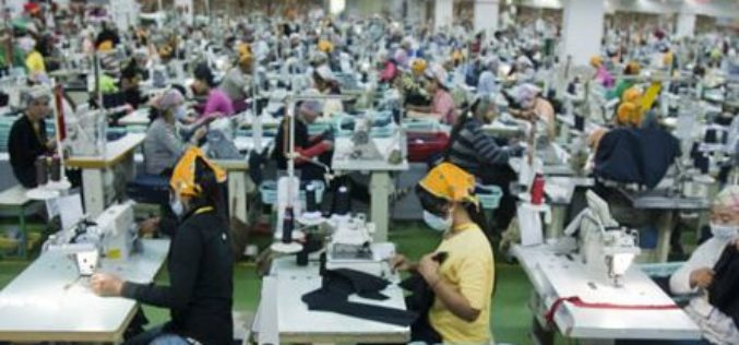 « Bâtir un avenir plus équitable: les droits des femmes au travail et en milieu de travail au cœur de la reprise post-COVID » (étude de l’OIT)