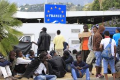 La police italienne disperse 200 migrants rassemblés près de la frontière française