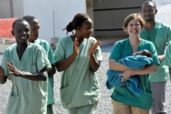 Ebola: la Guinée émerge de deux ans de “nuit noire”
